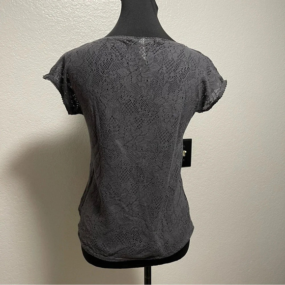 Aeropostale Dark Grey Lace Floral Design Short Sleeve MEDIUM - Picture 4 of 6